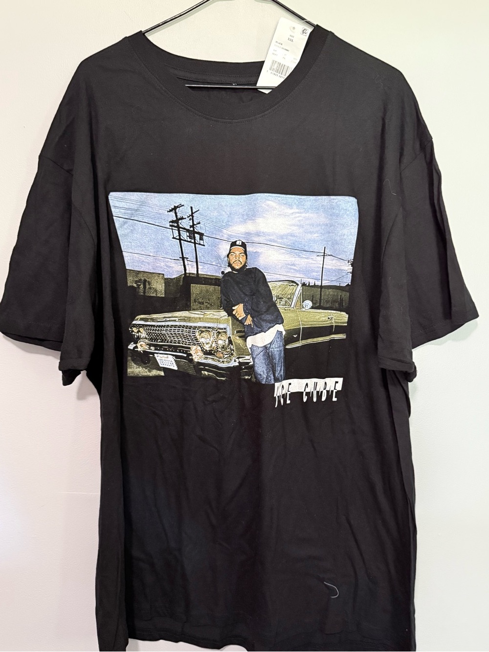 Ice Cube NWT Size 2XL Short-Sleeve Graphic Tee with Vintage Car Graphic